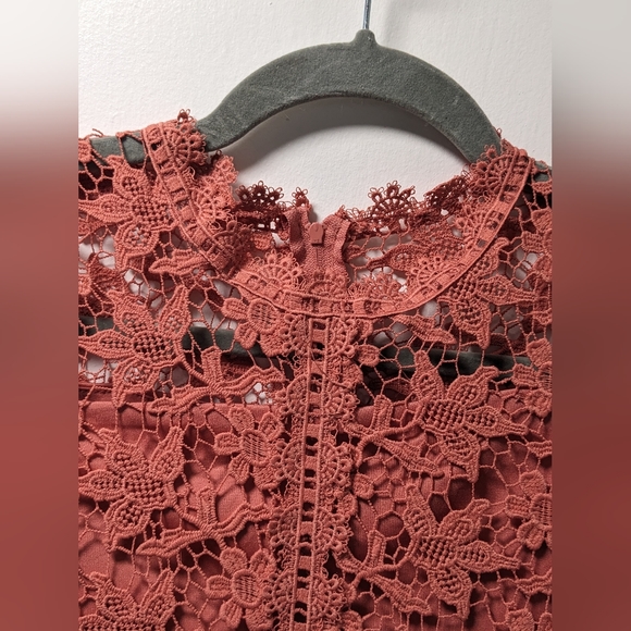 NWT GB Girls Peach Floral Lace Dress, Size 10 - Picture 4 of 5